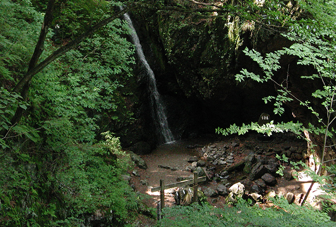 綾広の滝